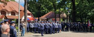 Policjanci w oczekiwaniu na odznaczenia